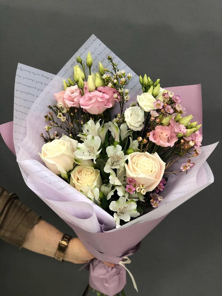 Букет цветов из: Альстромерии, Розы и Лизиантусы в Уторгош