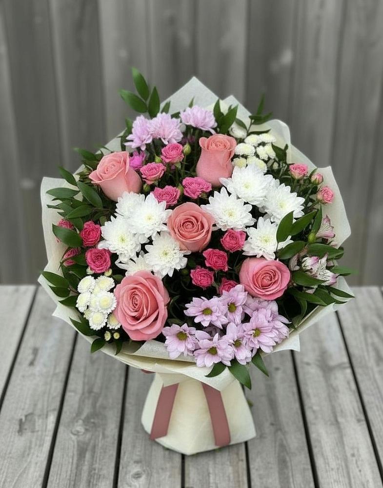 Букет цветов из: Альстромерии, Гвоздики, Розы и Хризантемы в Уторгош
