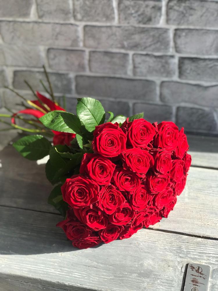 Букет Красные розы Фридом в Уторгош