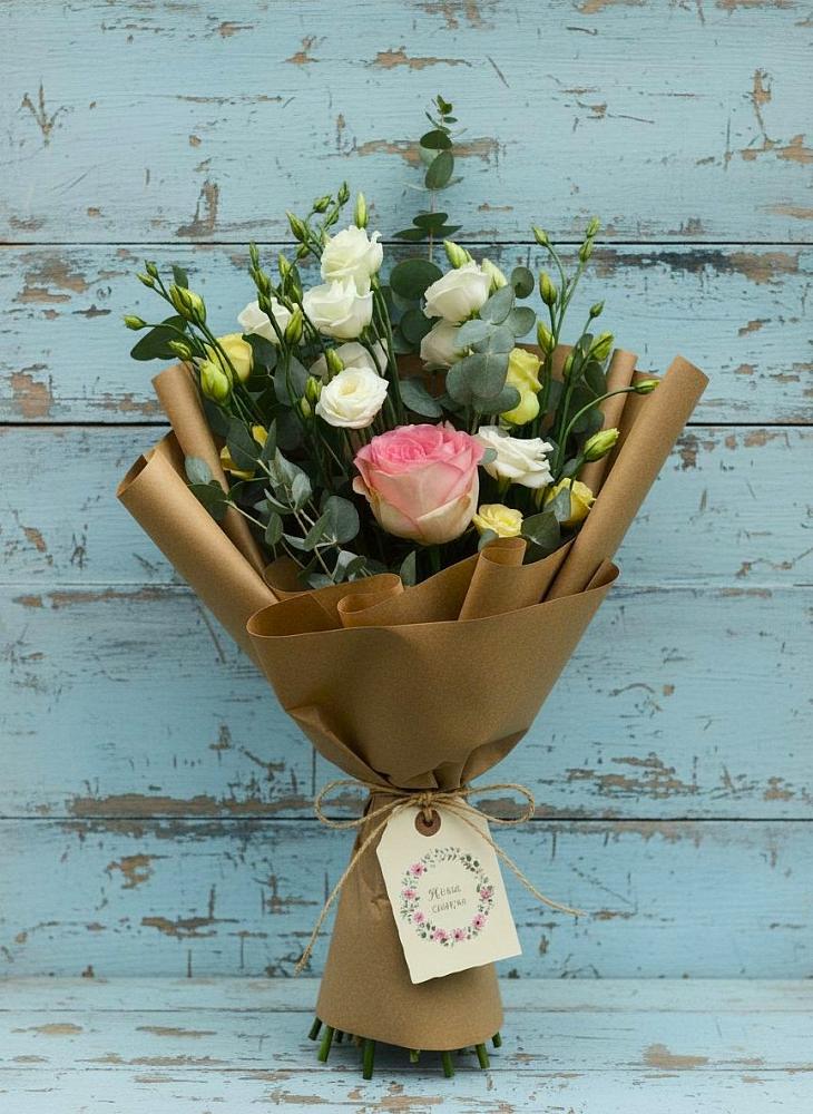 Букет цветов из: Розы и Лизиантусы в Уторгош