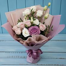 Букет цветов из:  Розы и Лизиантусы в Уторгош