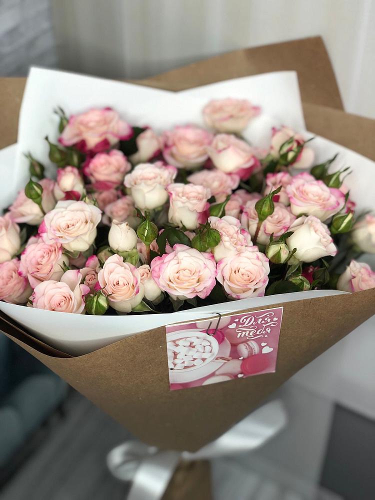 Букет цветов из: Розы в Уторгош