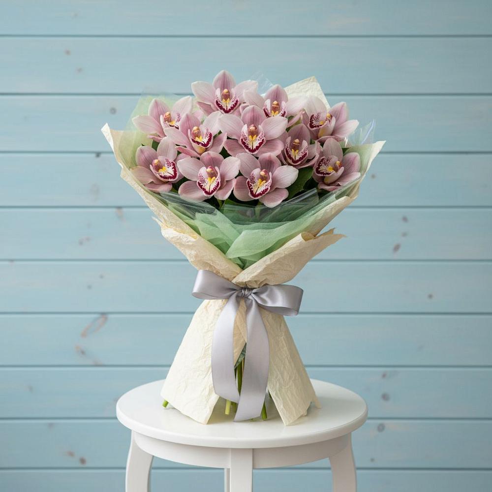 Букет цветов из: Орхидеи и Розы в Уторгош