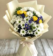 Букет цветов из:  Ирисы, Хризантемы и Розы #REPLACE_PRED# Уторгош