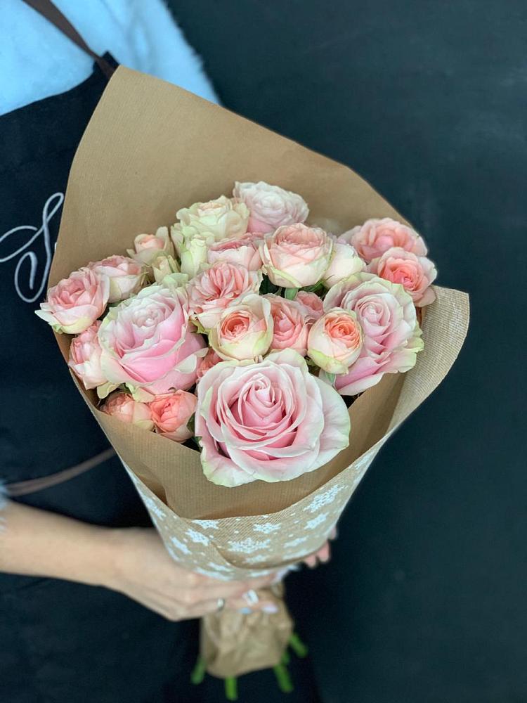 Букет цветов из: Хризантемы и Розы в Уторгош