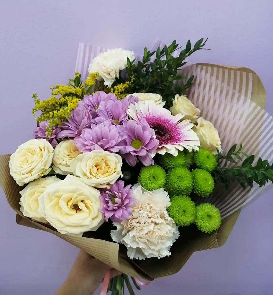 Букет цветов из: Хризантемы, Розы, Гвоздики и Герберы в Уторгош