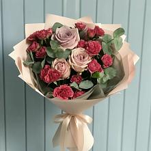 Букет цветов из:  Гвоздики и Розы в Уторгош