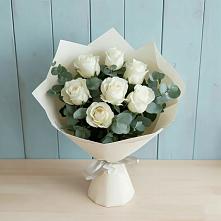 Букет Белые розы в Эвкалипте в Уторгош