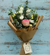 Букет цветов из:  Розы и Лизиантусы в Уторгош